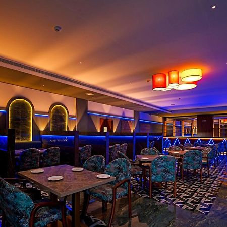 Hotel Grand Avenue Pambadi Kültér fotó
