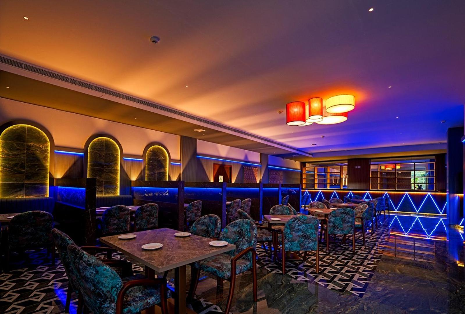 Hotel Grand Avenue Pambadi Kültér fotó